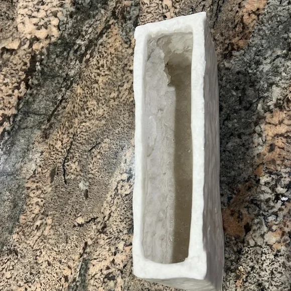 White and Gold Decorative Vase - Picture 4 of 9